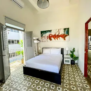 Nando's Place San Juan
